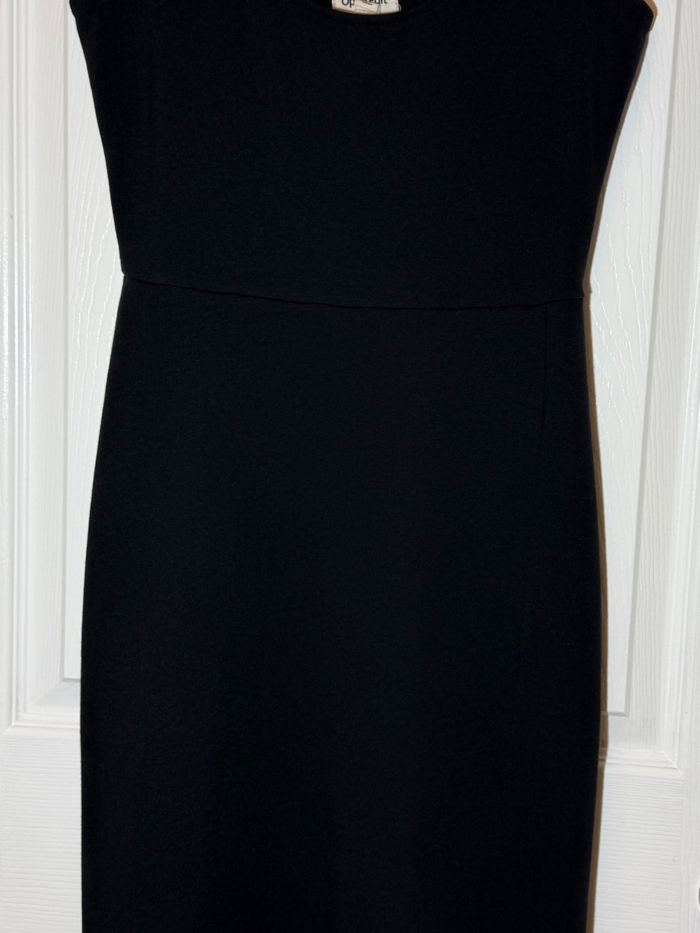 Classic Black Scoop Neck Midi Dress